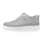 کفش روزمره مردانه با طراحی شیک و راحتی بی‌نظیر".