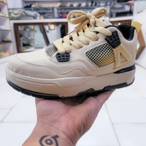 کفش اسپرت زنانه جردن رنگ کرم