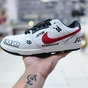 کفش اسپرت مردانه ونس نایک اس&بی سفید با طراحی سبک و کفی نرم – مناسب پیاده‌روی و فعالیت‌های روزمره | کفشدونی